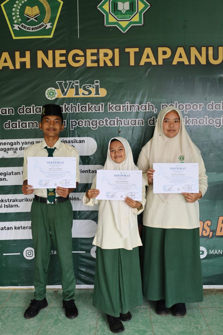 3 Siswa MAN Tapanuli Selatan Raih Juara Olimpiade Bahasa Arab (OBA) Tingkat Kabupaten Tapanuli Selatan Tahun 2026