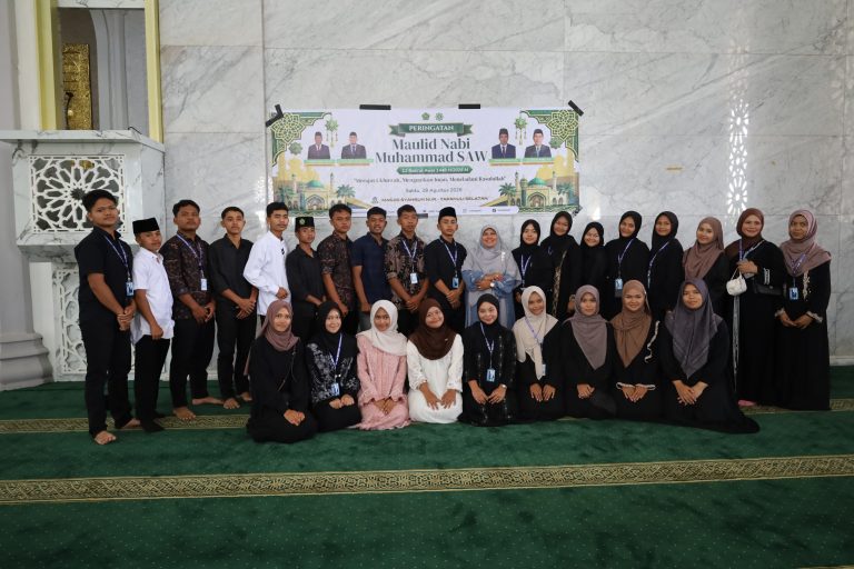 MAN Tapanuli Selatan Gelar Peringatan Maulid Nabi Muhammad SAW 1448 H/2026 M di Masjid Syahrun Nur Tapanuli Selatan